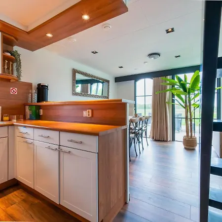בית נופש Inviting Holiday In With Sauna *