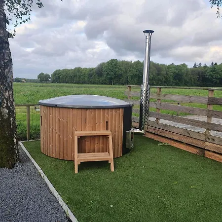 בית נופש Inviting Holiday In With Sauna